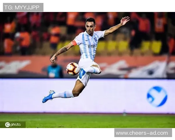 哈维西蒙斯的崛起之路：从青训小将到足球新星的精彩旅程