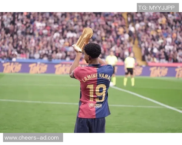 西甲激战巴塞罗那主场迎战拉科鲁尼亚争夺三分荣耀 西甲激战巴塞罗那主场迎战拉科鲁尼亚争夺三分荣耀